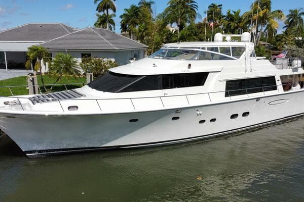 85' Pacific Mariner 2008 85 Motoryacht — Escape